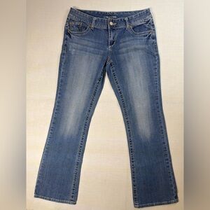 MAURICES Bootcut Jeans Women’s Size 9/10 Regular Approx 32x31 Med Wash Denim